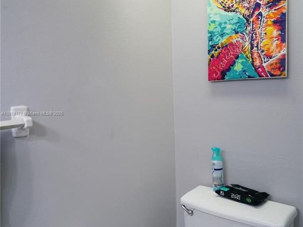 670 Tennis Club Dr 307, Fort Lauderdale FL 33311