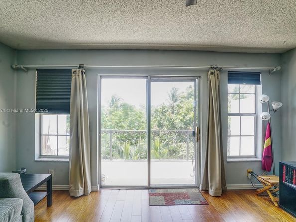 670 Tennis Club Dr 307, Fort Lauderdale FL 33311