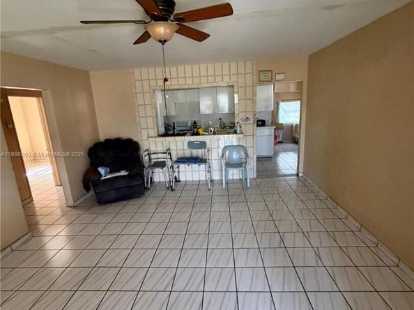 3561 NW 106th St, Miami FL 33147