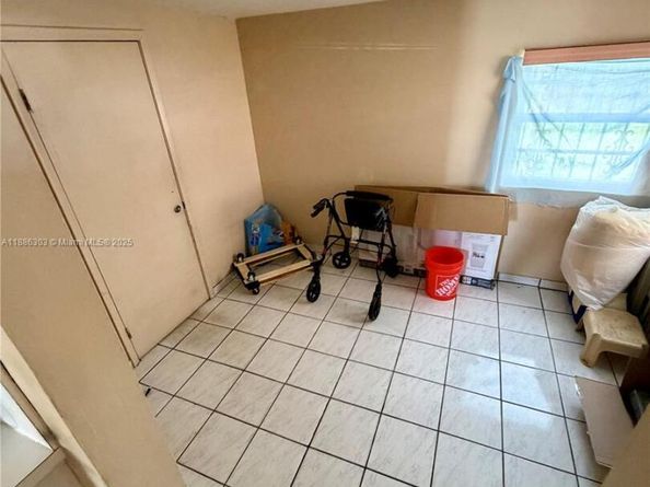 3561 NW 106th St, Miami FL 33147