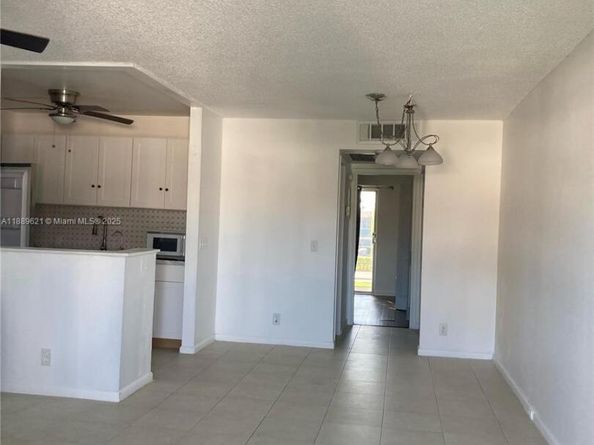 157 Fanshaw D 157, Boca Raton FL 33434