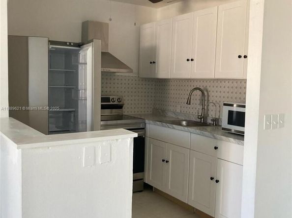 157 Fanshaw D 157, Boca Raton FL 33434