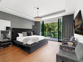 4520 N Meridian Ave, Miami Beach FL 33140