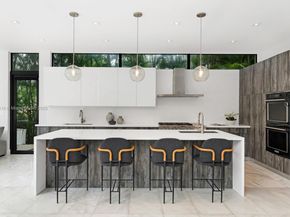 4520 N Meridian Ave, Miami Beach FL 33140