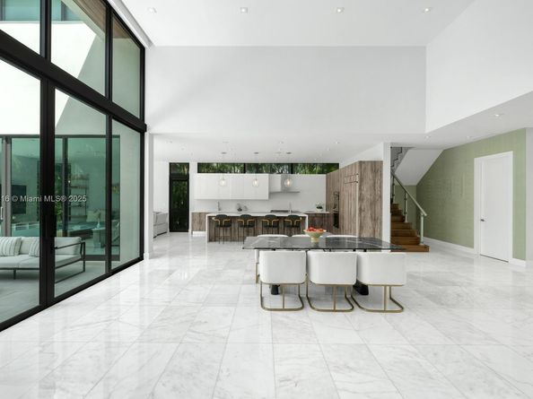 4520 N Meridian Ave, Miami Beach FL 33140