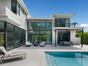 4520 N Meridian Ave, Miami Beach FL 33140