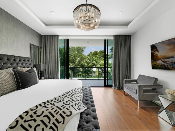 4520 N Meridian Ave, Miami Beach FL 33140