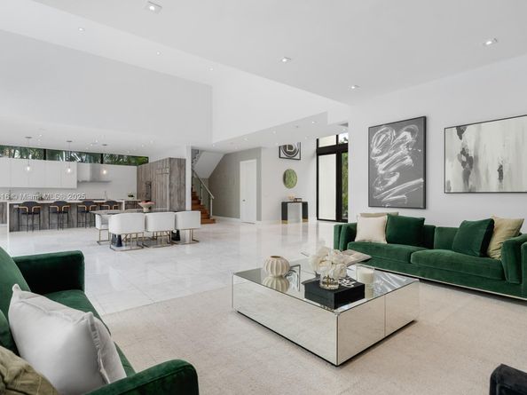 4520 N Meridian Ave, Miami Beach FL 33140