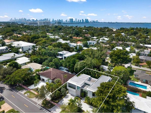 4520 N Meridian Ave, Miami Beach FL 33140