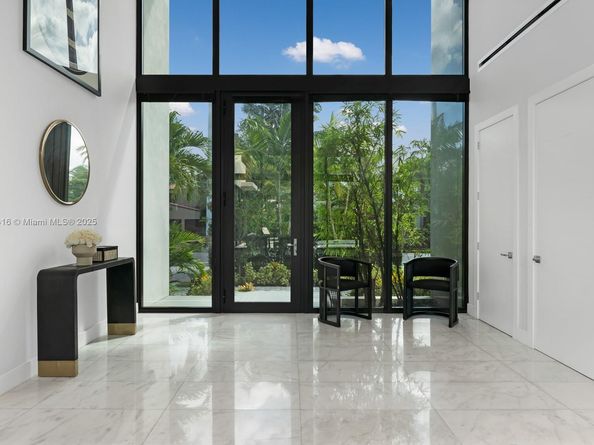 4520 N Meridian Ave, Miami Beach FL 33140