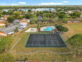 6722 NW 192nd Ln, Hialeah FL 33015