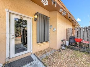 6722 NW 192nd Ln, Hialeah FL 33015