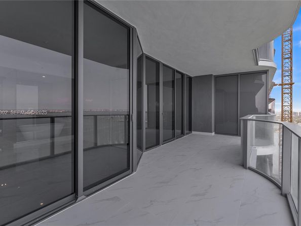 700 NE 24th St 4402, Miami FL 33137