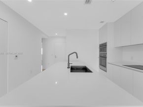 700 NE 24th St 4402, Miami FL 33137