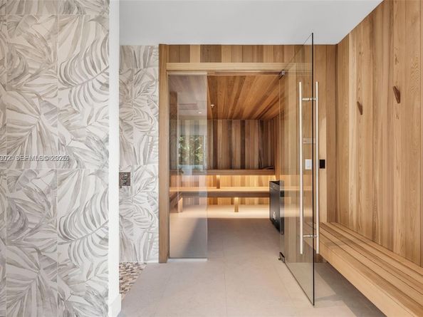 700 NE 24th St 4402, Miami FL 33137