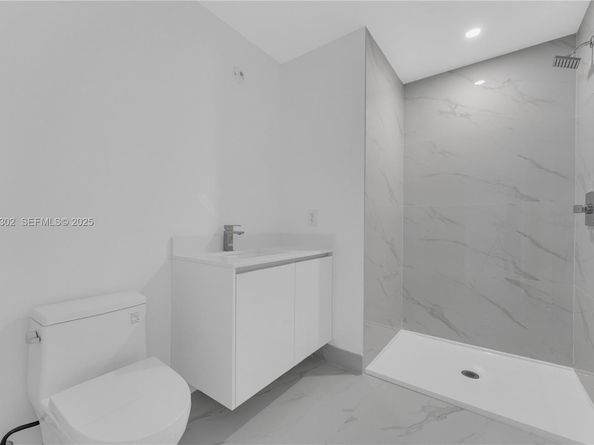 700 NE 24th St 4402, Miami FL 33137