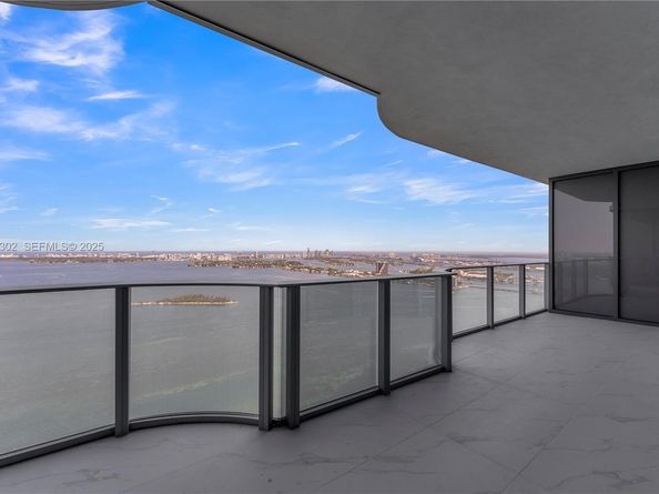 700 NE 24th St 4402, Miami FL 33137