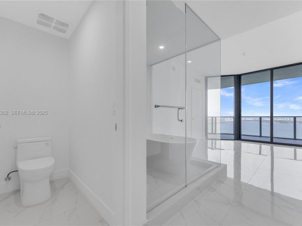 700 NE 24th St 4402, Miami FL 33137