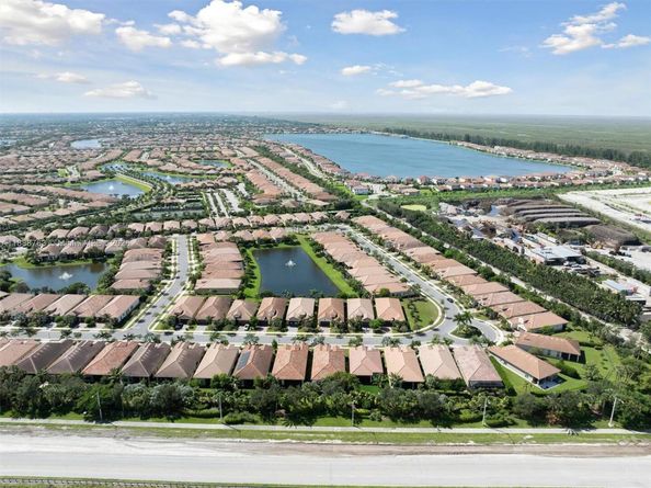 12065 N Kalmar Cir, Parkland FL 33076