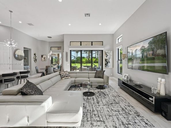 12065 N Kalmar Cir, Parkland FL 33076
