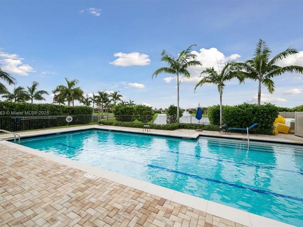 12065 N Kalmar Cir, Parkland FL 33076
