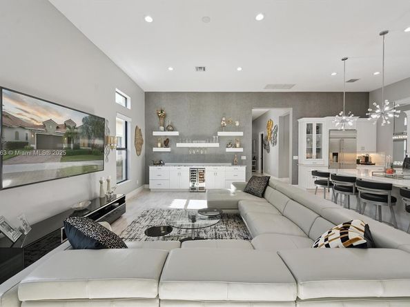 12065 N Kalmar Cir, Parkland FL 33076