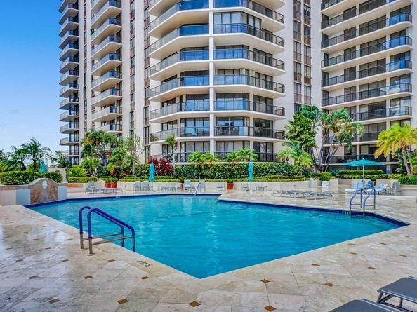 19667 Turnberry Way 5J, Aventura FL 33180