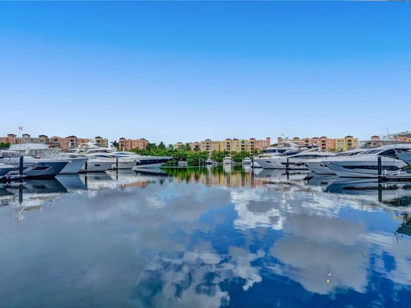 19667 Turnberry Way 5J, Aventura FL 33180