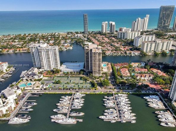 19667 Turnberry Way 5J, Aventura FL 33180