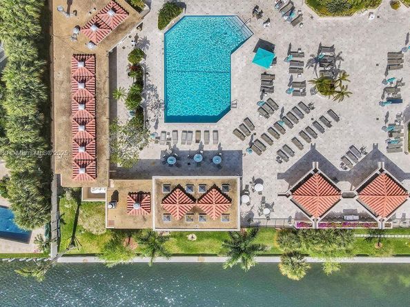 19667 Turnberry Way 5J, Aventura FL 33180