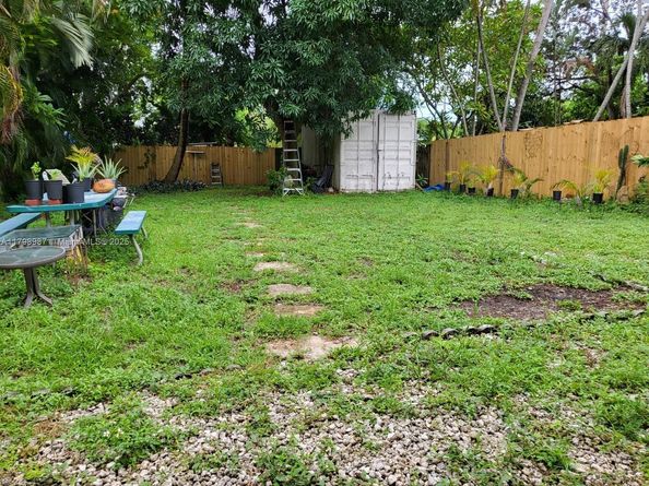 2415 Garfield St, Hollywood FL 33020