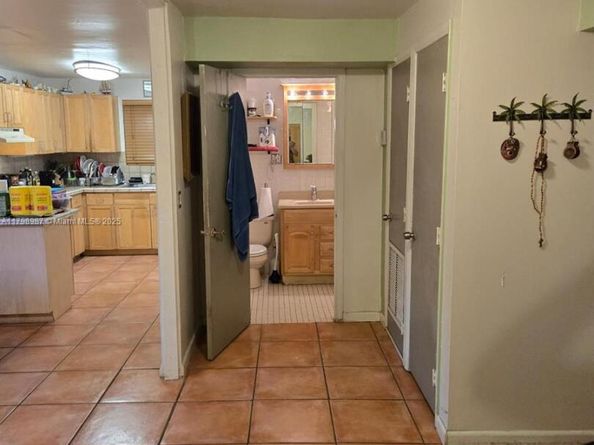 2415 Garfield St, Hollywood FL 33020
