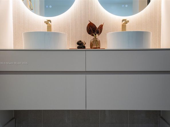 1244 SW 14th St, Miami FL 33145