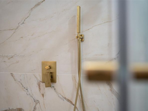 1244 SW 14th St, Miami FL 33145