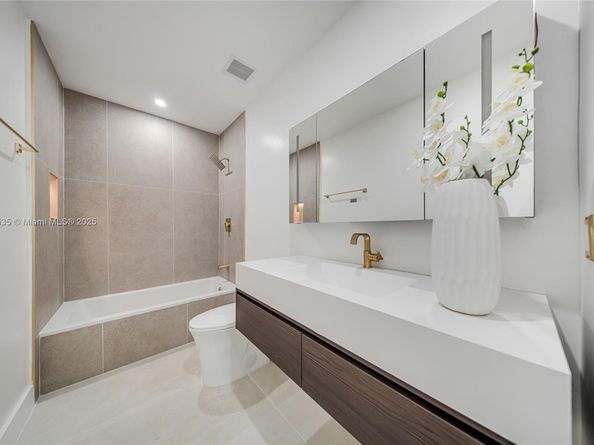 1244 SW 14th St, Miami FL 33145