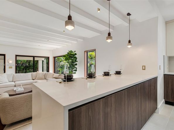 1244 SW 14th St, Miami FL 33145