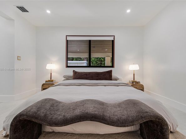 1244 SW 14th St, Miami FL 33145