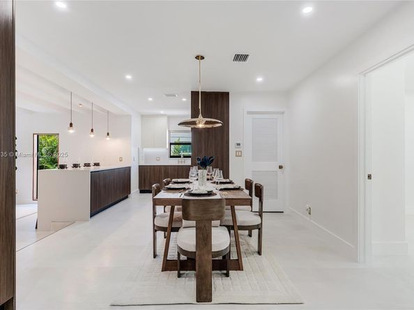 1244 SW 14th St, Miami FL 33145