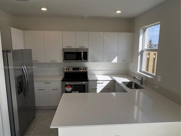 2357 NW 122nd Ter, Miami FL 33167