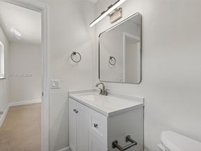 6740 Arthur St, Hollywood FL 33024