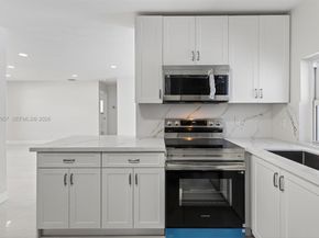 6740 Arthur St, Hollywood FL 33024