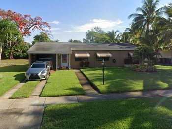 412 E Evanston Cir