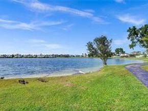 1401 SW 134th Way 212C, Pembroke Pines FL 33027