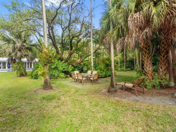 6630 SW 102nd St, Pinecrest FL 33156