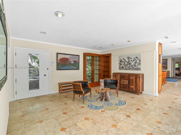 6630 SW 102nd St, Pinecrest FL 33156