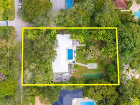 6630 SW 102nd St, Pinecrest FL 33156