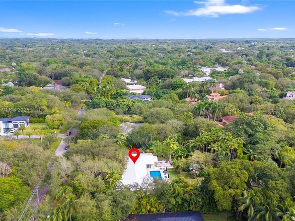 6630 SW 102nd St, Pinecrest FL 33156