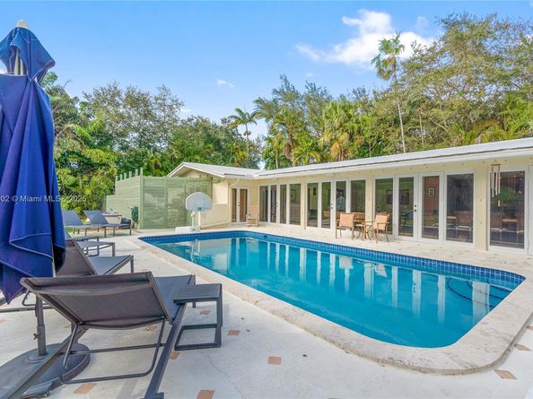 6630 SW 102nd St, Pinecrest FL 33156