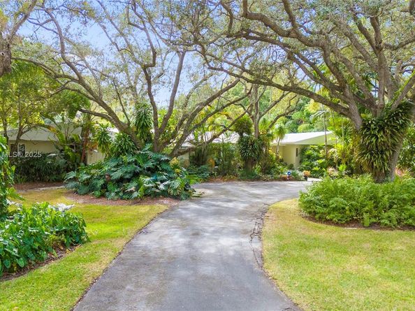 6630 SW 102nd St, Pinecrest FL 33156