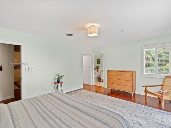 6630 SW 102nd St, Pinecrest FL 33156
